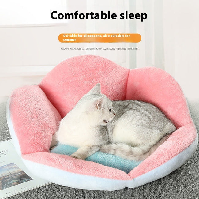 Cozy Pet Bed for Dogs and Cats Warm Pet Bed for All Seasons Main Image