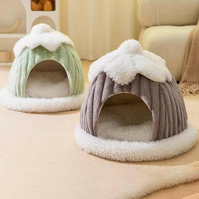 Plush Igloo Cat Dog Bed – Warm Cozy and Enclosed for Ultimate Comfort