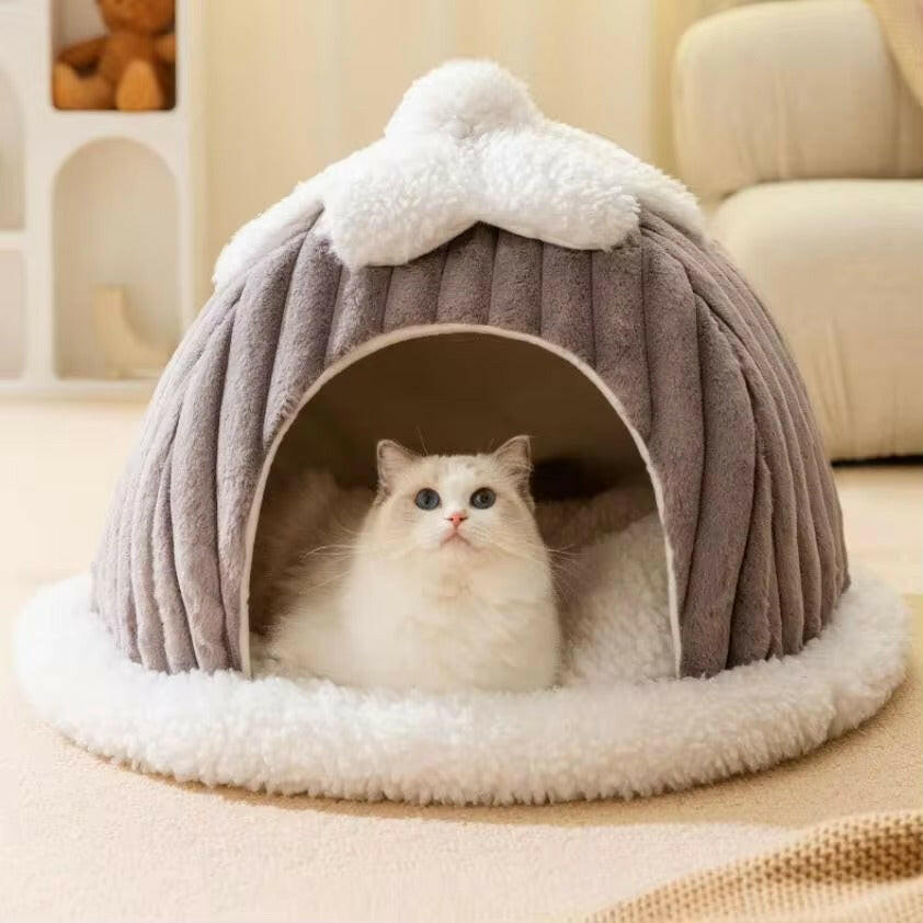 Plush Igloo Cat Dog Bed – Warm Cozy and Enclosed for Ultimate Comfort