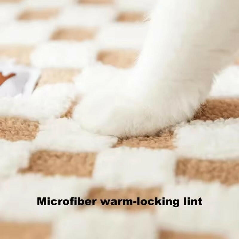 Luxury Plush Tunnel Cat Bed – Warm and Playful Retreat for Your Feline