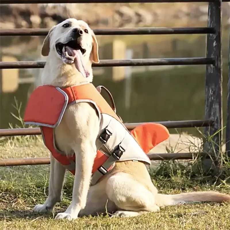 Dog Swimming Life Jacket Shark Fin Shape Safety Vest for Dog in Summer Adjustable in Pool or Surfing Drifting Dog Life Vest