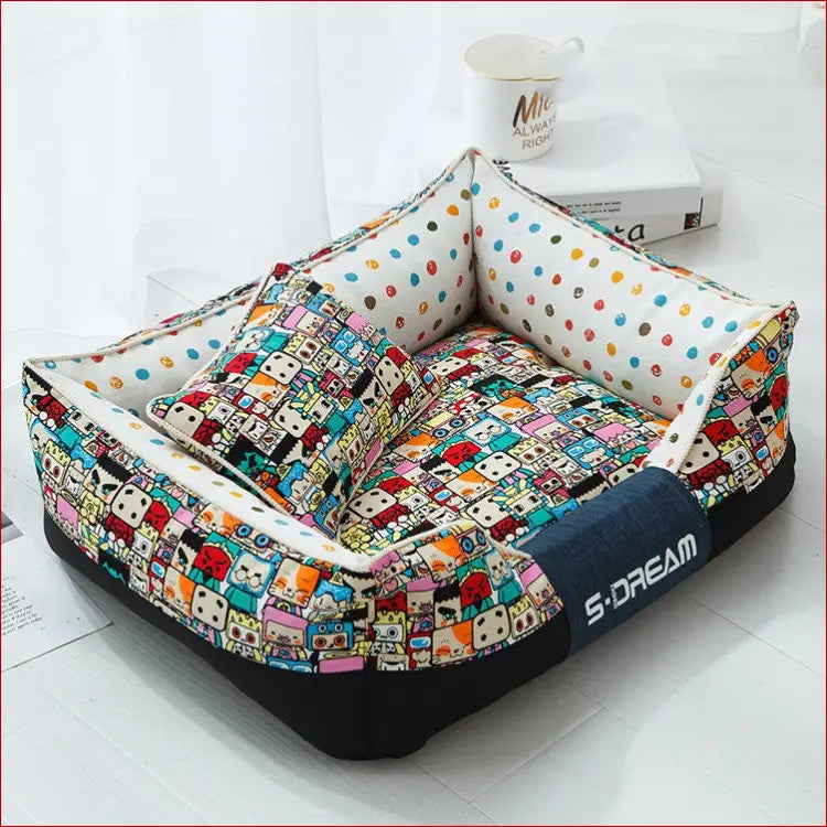 Cozy Pet Bed – Colorful Mat & Essential Pet Comfort